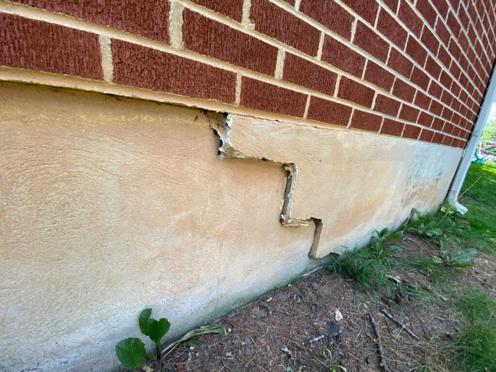 Severe Crack In Foundation